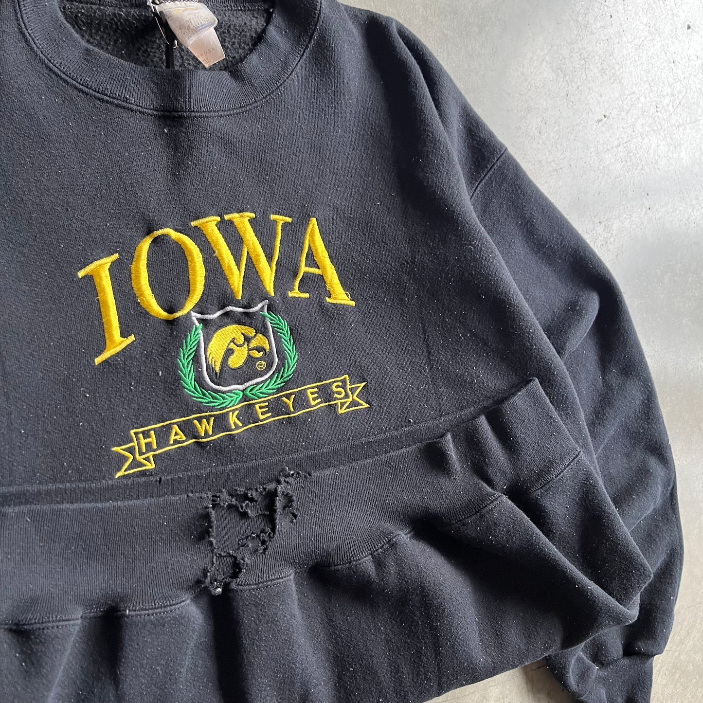 Vintage Iowa Hawkeyes Competition Crest Black Sweatshirt