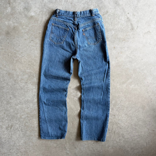 Vintage Women’s Levi’s Straight Leg Dark Blue Jeans