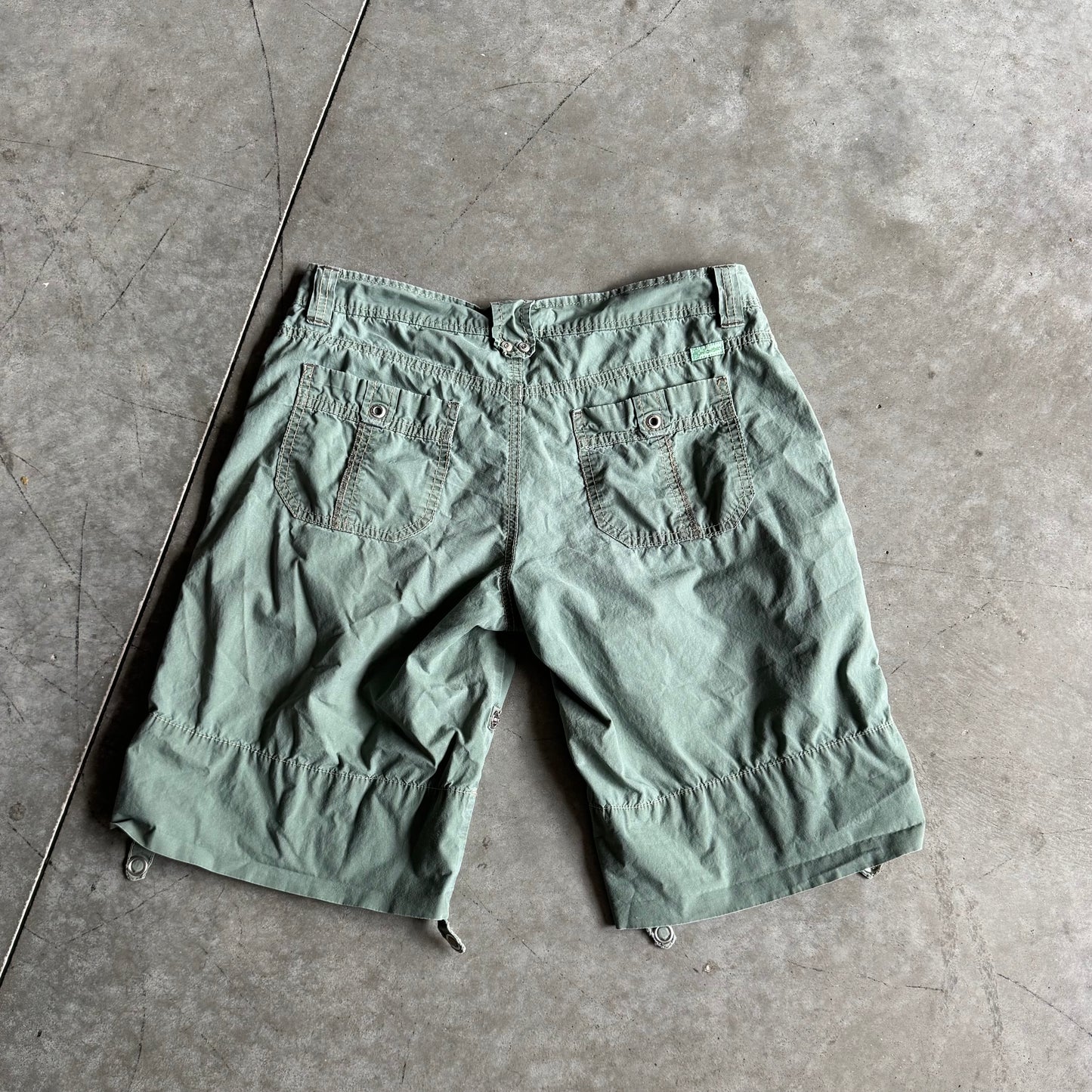 Women’s Y2K Union Bay Green Cargo Shorts