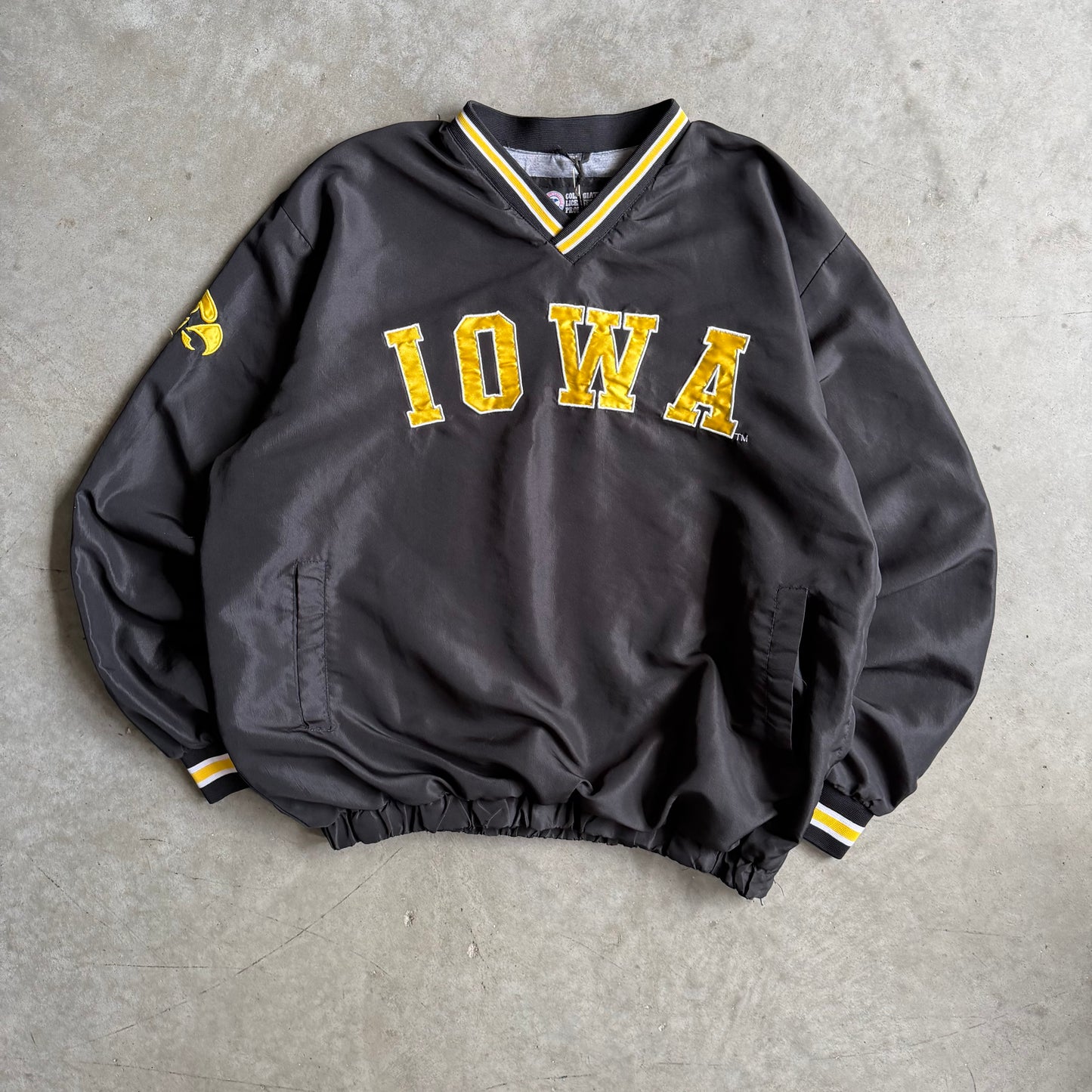 Vintage Iowa Hawkeyes Embroidered Side Zip Windbreaker