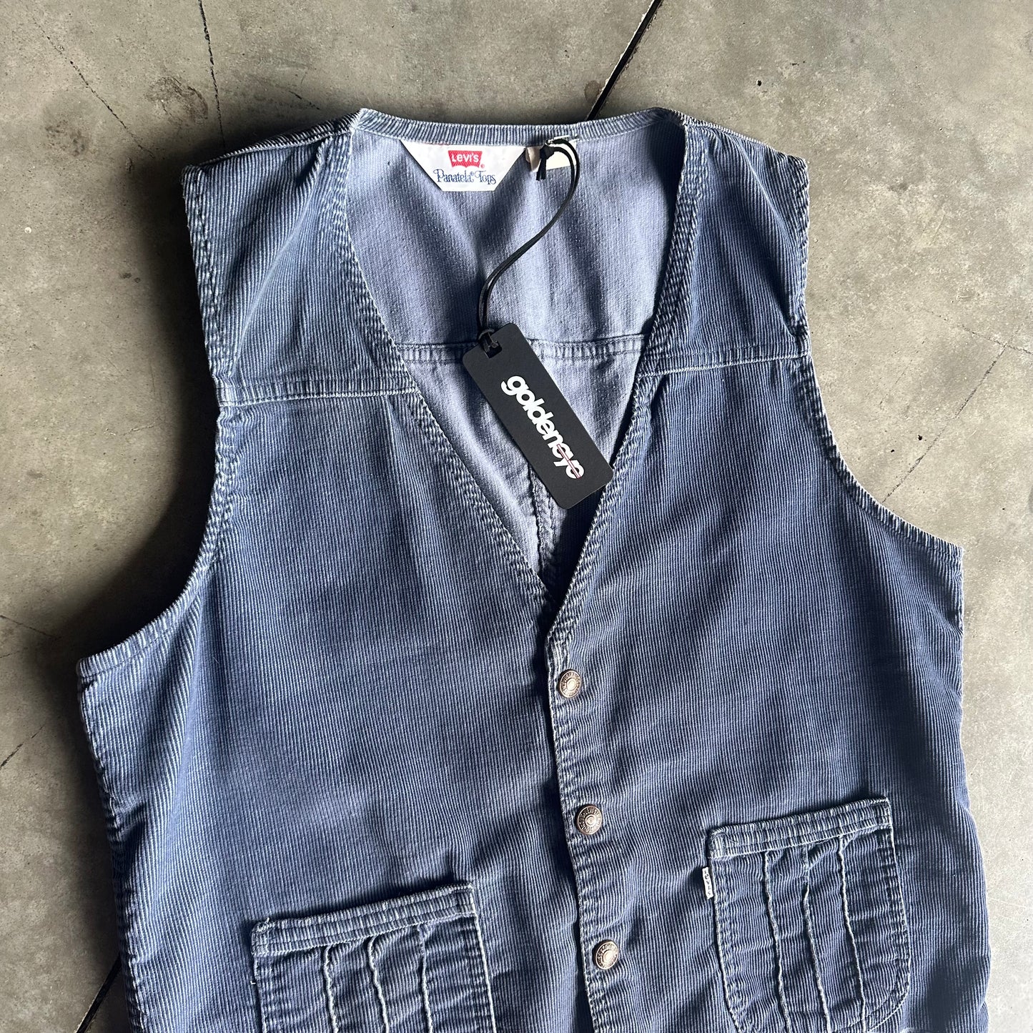 Women’s 70s Levi’s Panatela Dust Blue Corduroy Button Up Vest