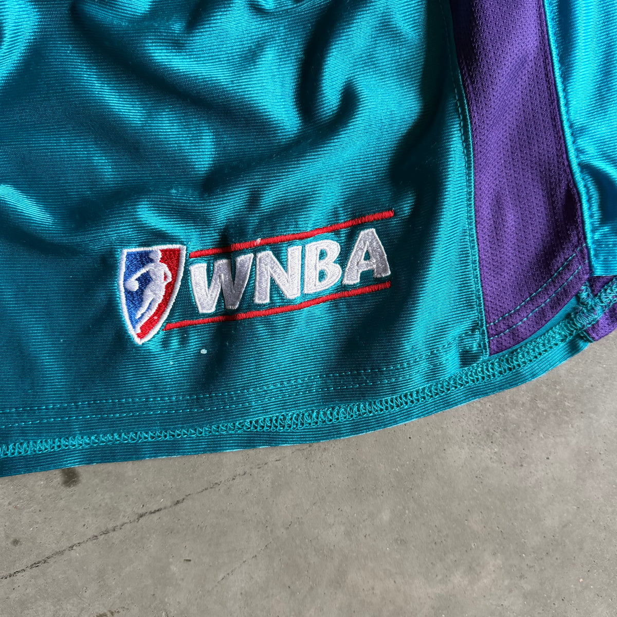Vintage WNBA Utah Starzz Ladies Champions Game Worn Basketball Shorts