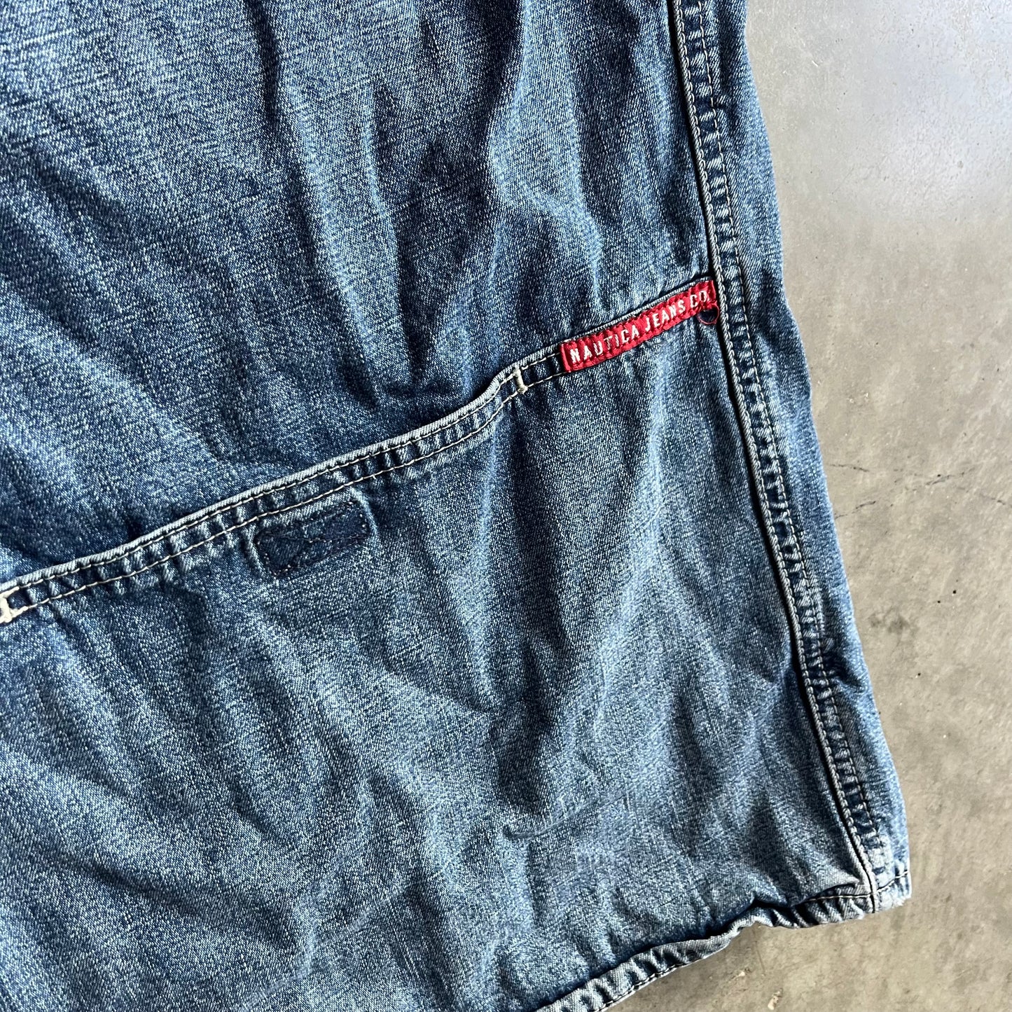 Vintage Nautica Knee & Multi-Coin Pocket Jorts