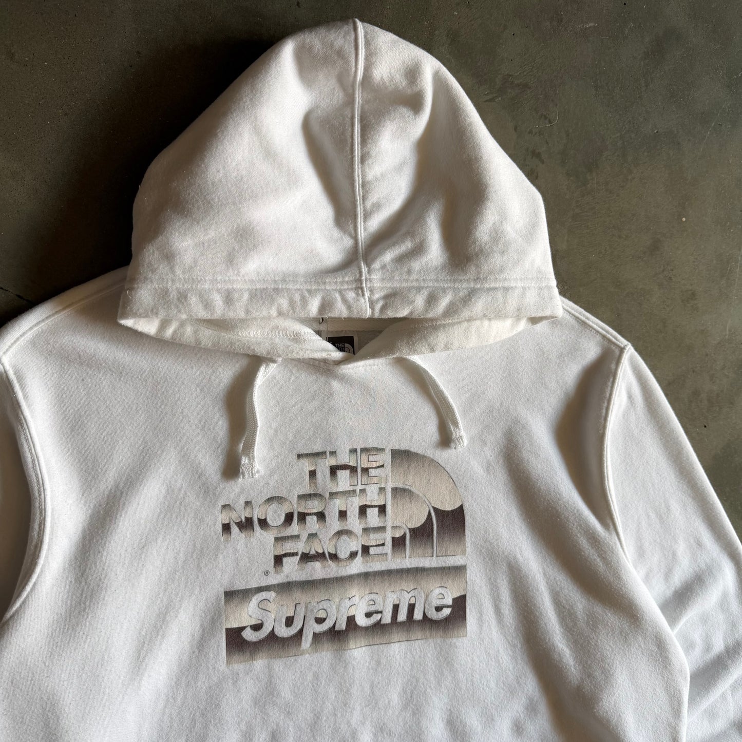 Supreme x The North Face SS18 Metallic Logo Hoodie White