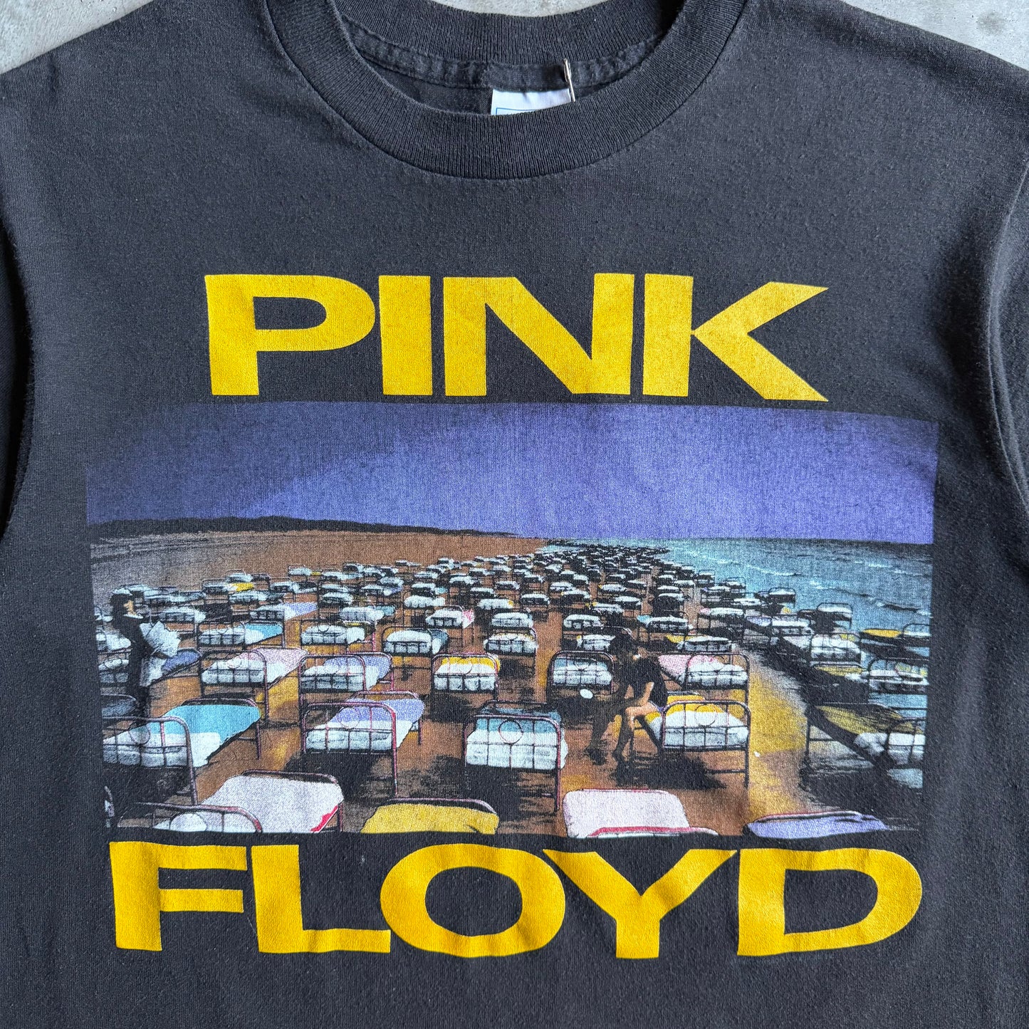 Vintage Pink Floyd 1987 World Tour T Shirt (M)