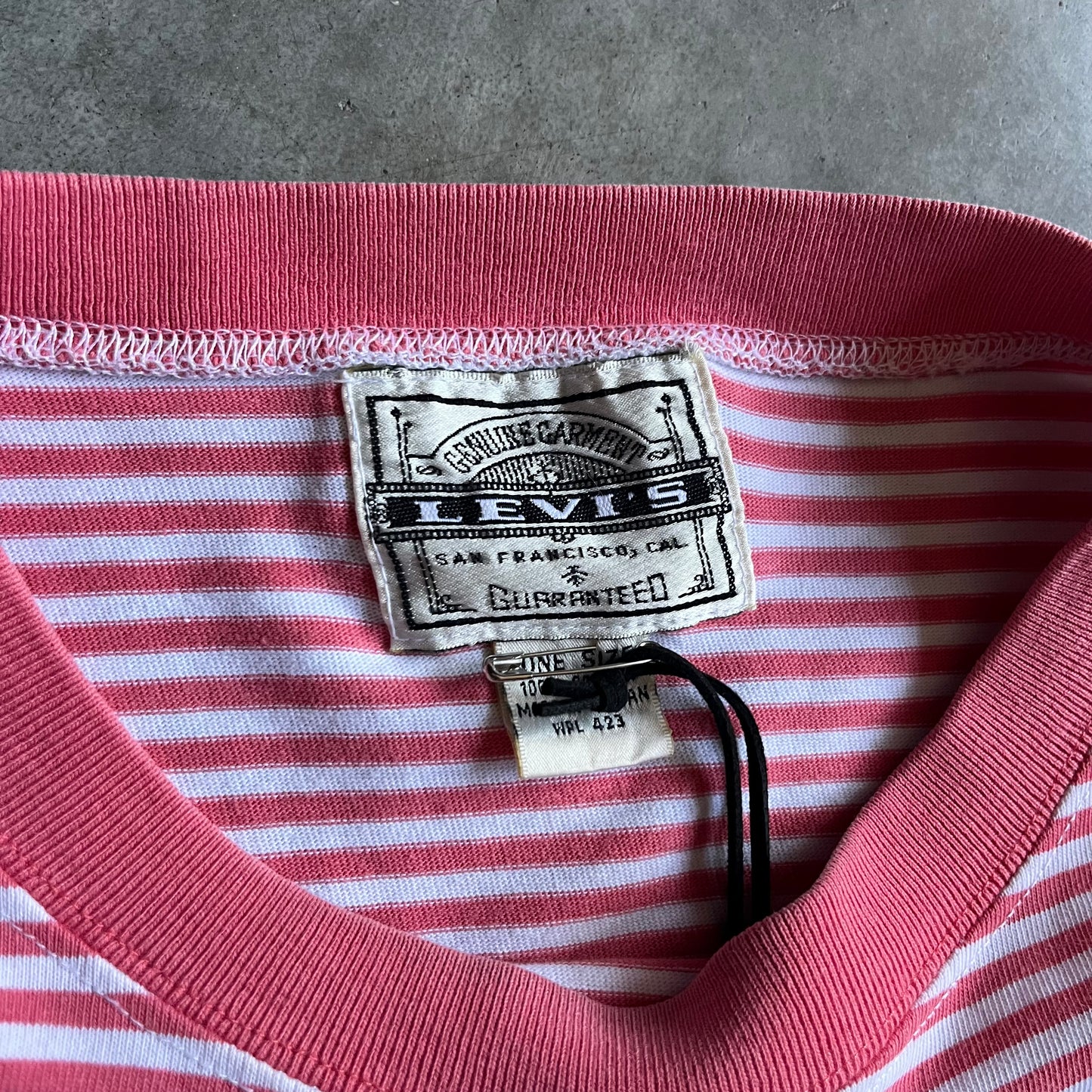Women’s Vintage Levi Stripped Graphic Cropped Tee