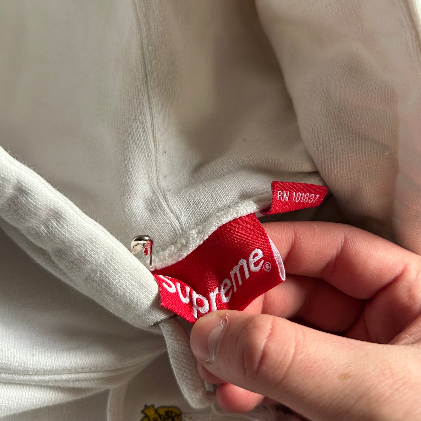 FW18 Supreme Love It Or Hate It White Hoodie