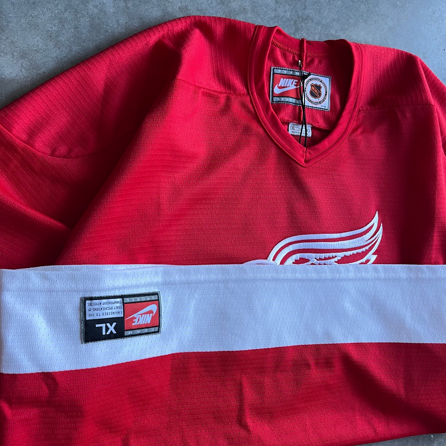Vintage Nike NHL Detroit Red Wings Hockey Jersey