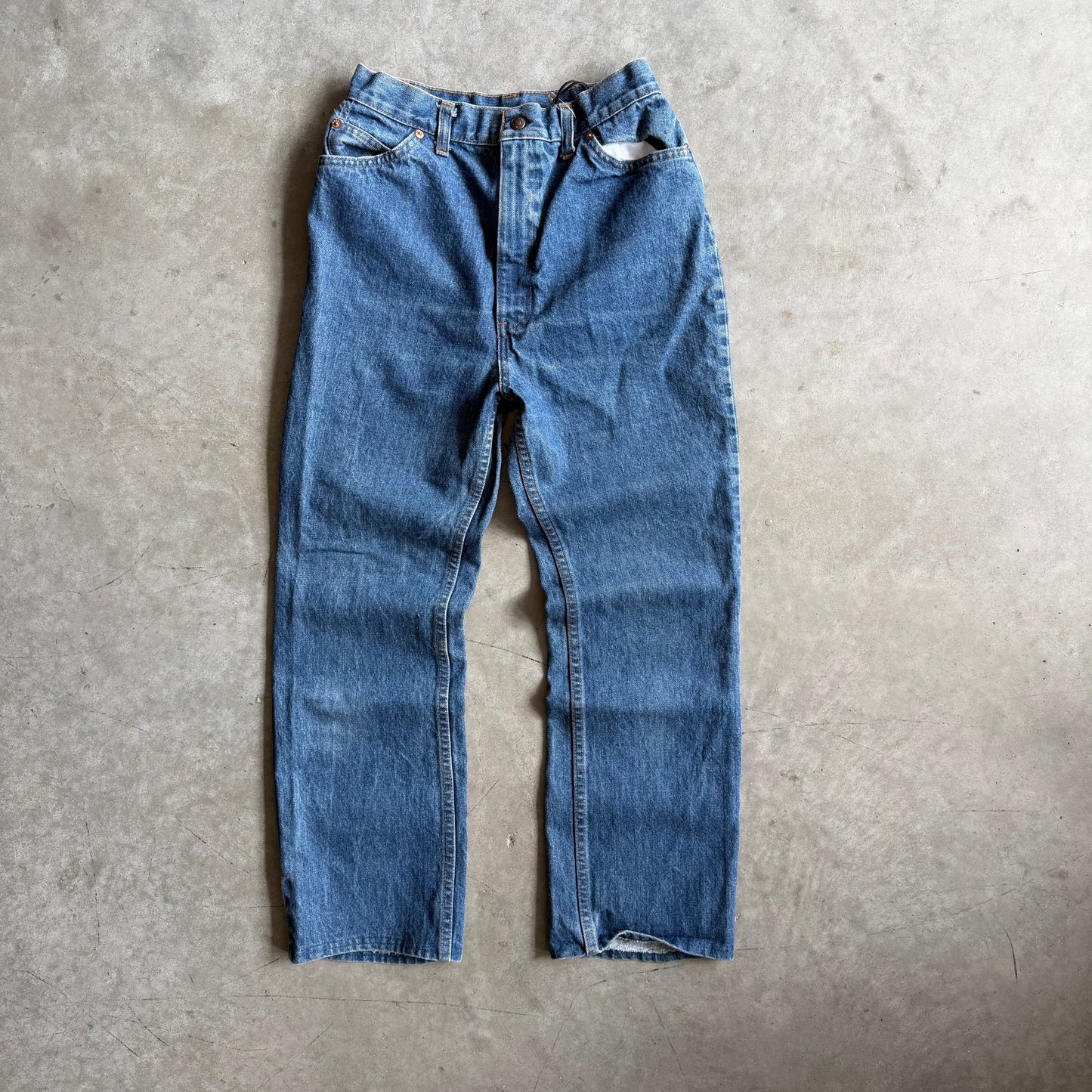 Vintage Women’s Levi’s Straight Leg Dark Blue Jeans