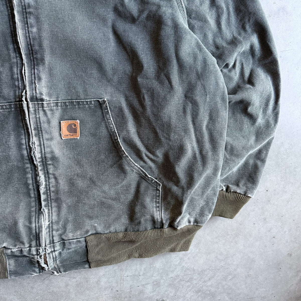 Vintage Carhartt ‘J25 MOS’ Moss Green Thermal Lined Active Jacket