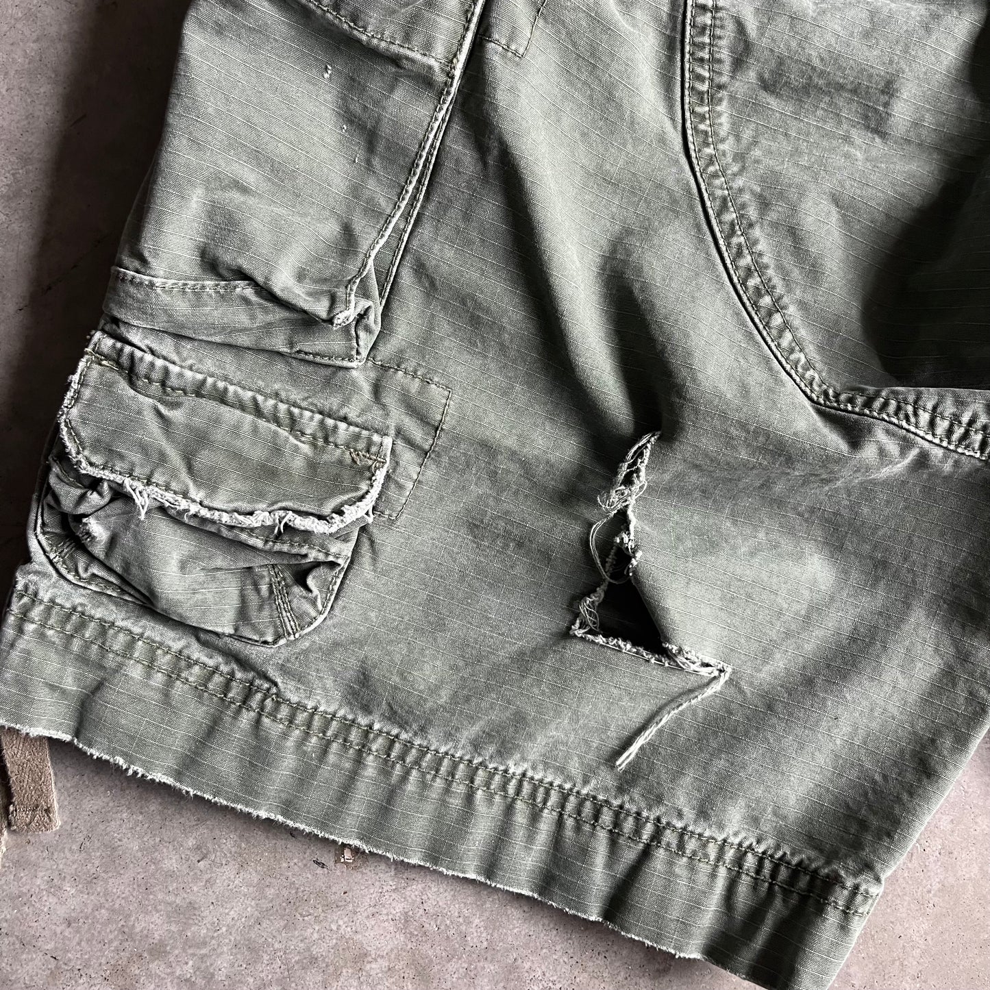 Vintage Mossimo Cargo Supply Green Cargo Shorts