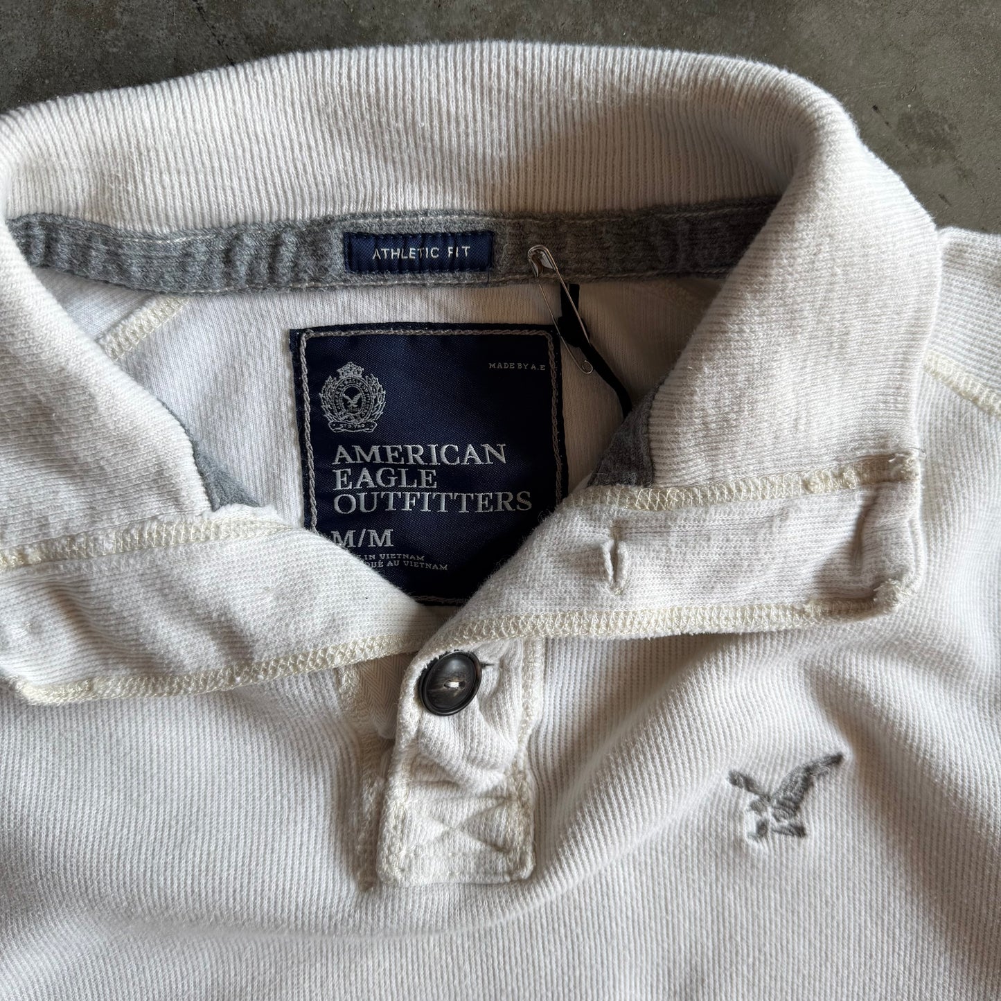 Y2K American Eagle 3 Button Cream Longsleeve