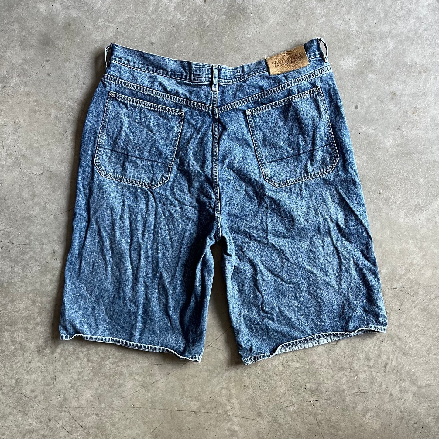 Vintage Nautica Knee & Multi-Coin Pocket Jorts