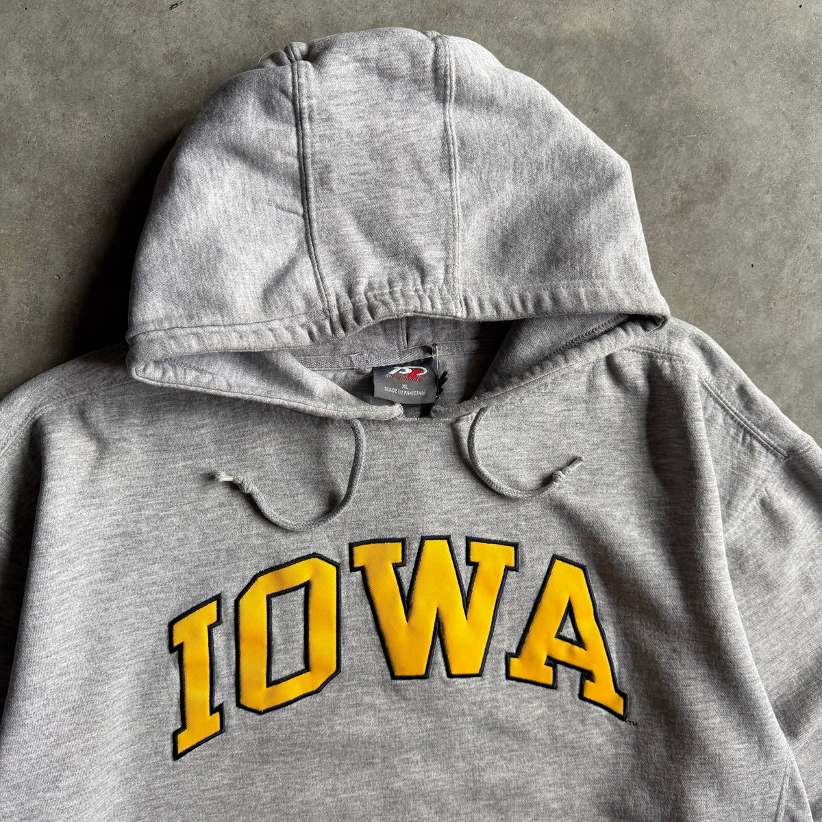 Vintage Iowa Hawkeyes Embroidered “Iowa” Spell-Out Hoodie