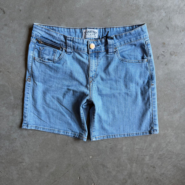 Y2K Women’s Levi’s Signature Secret Zipper Pocket Jorts