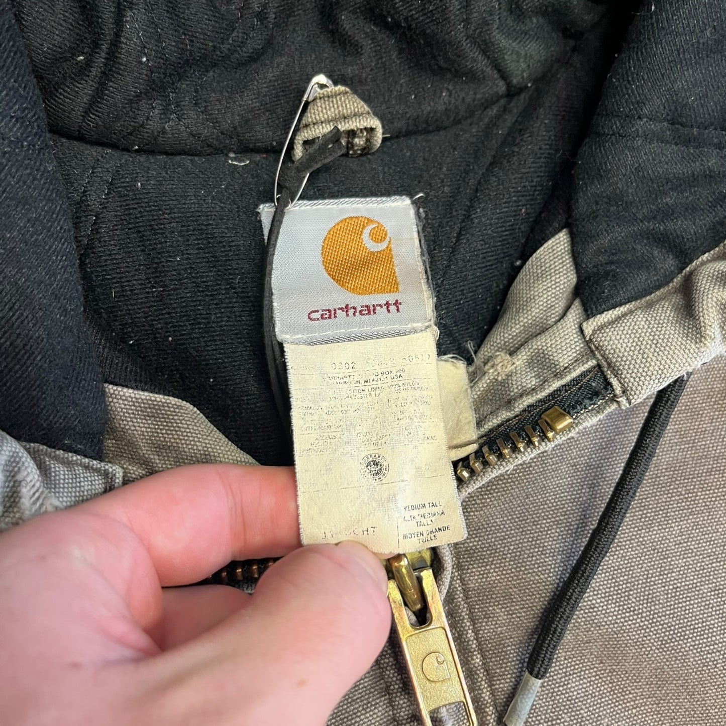Vintage Carhartt ‘J130 CHT’ Distressed Active Jacket