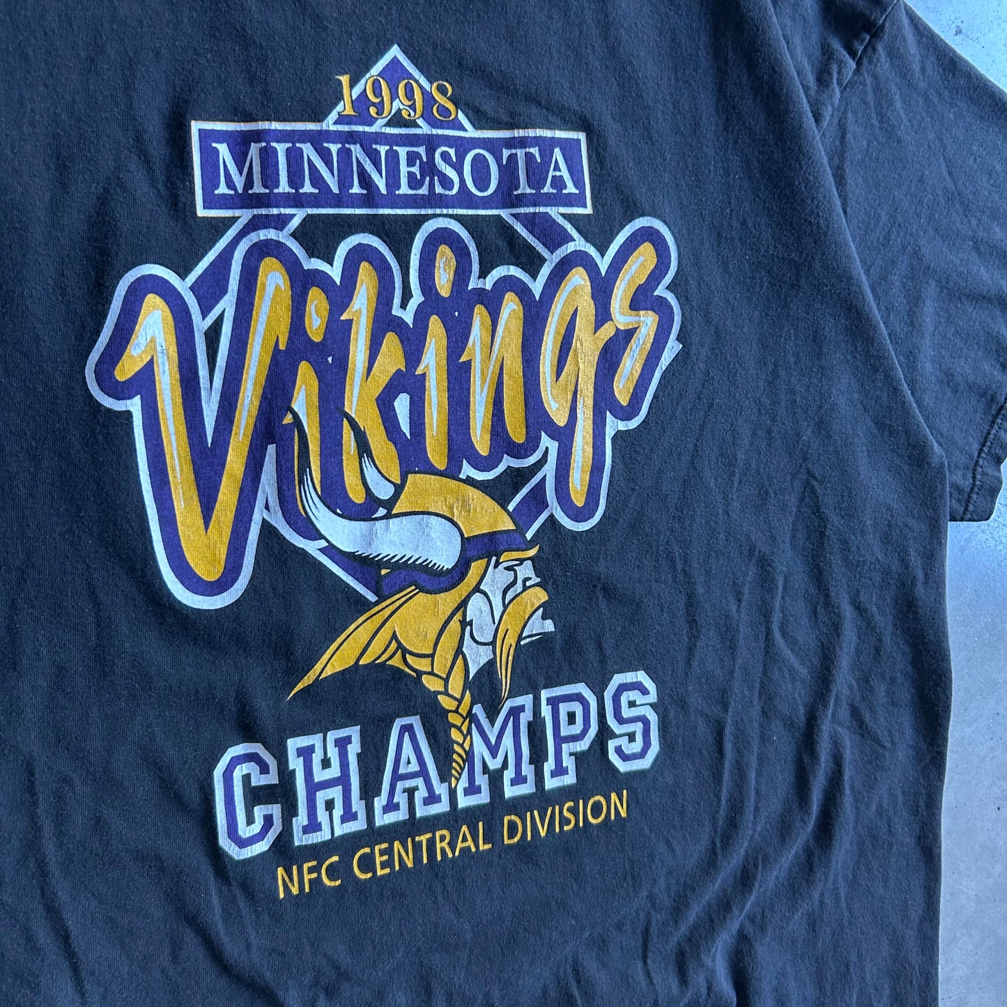 Vintage Minnesota Vikings 1998 NFC Central Division Champs Tee