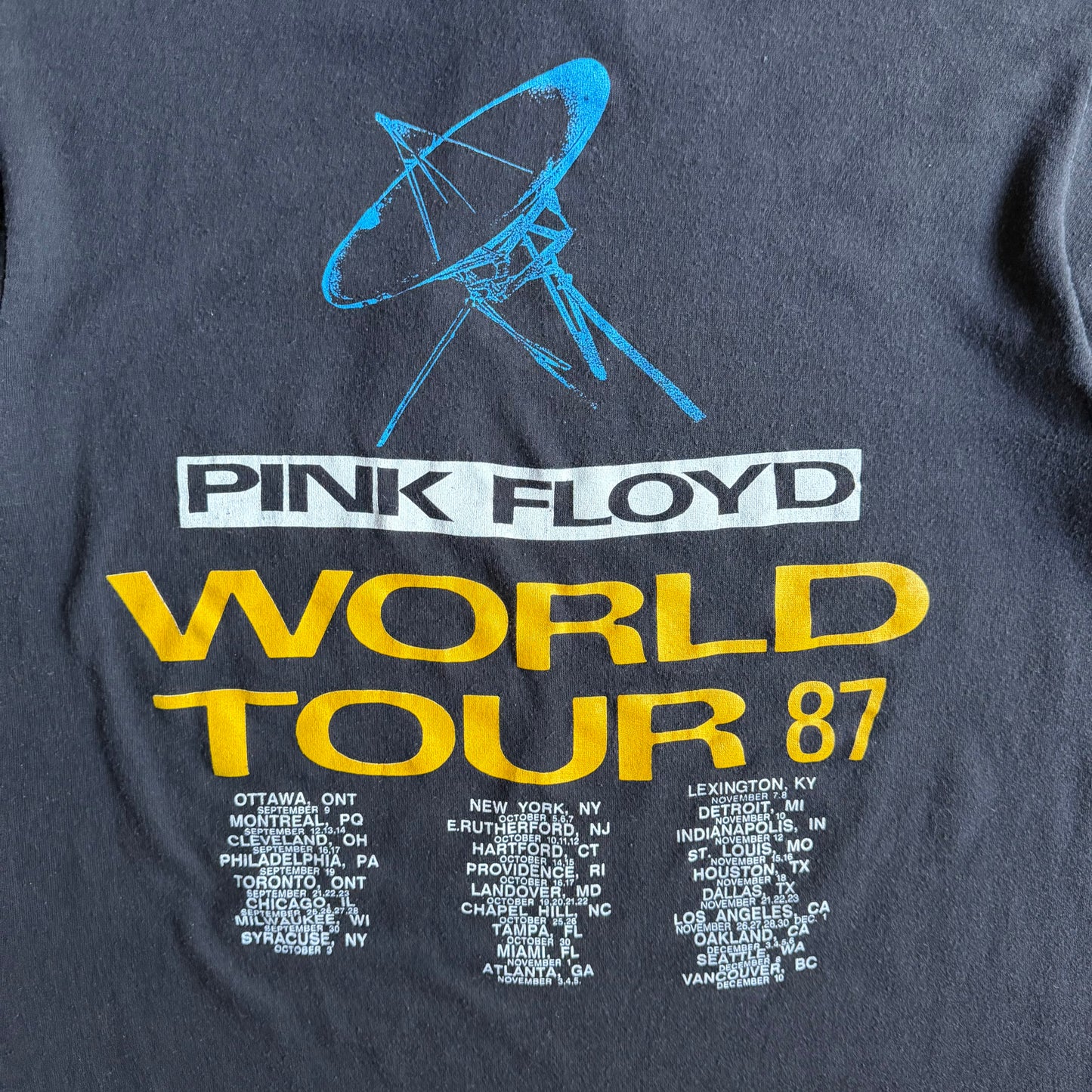 Vintage Pink Floyd 1987 World Tour T Shirt (M)