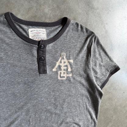 Y2K American Eagle Outfitters 2 Button Corner Logo Tee