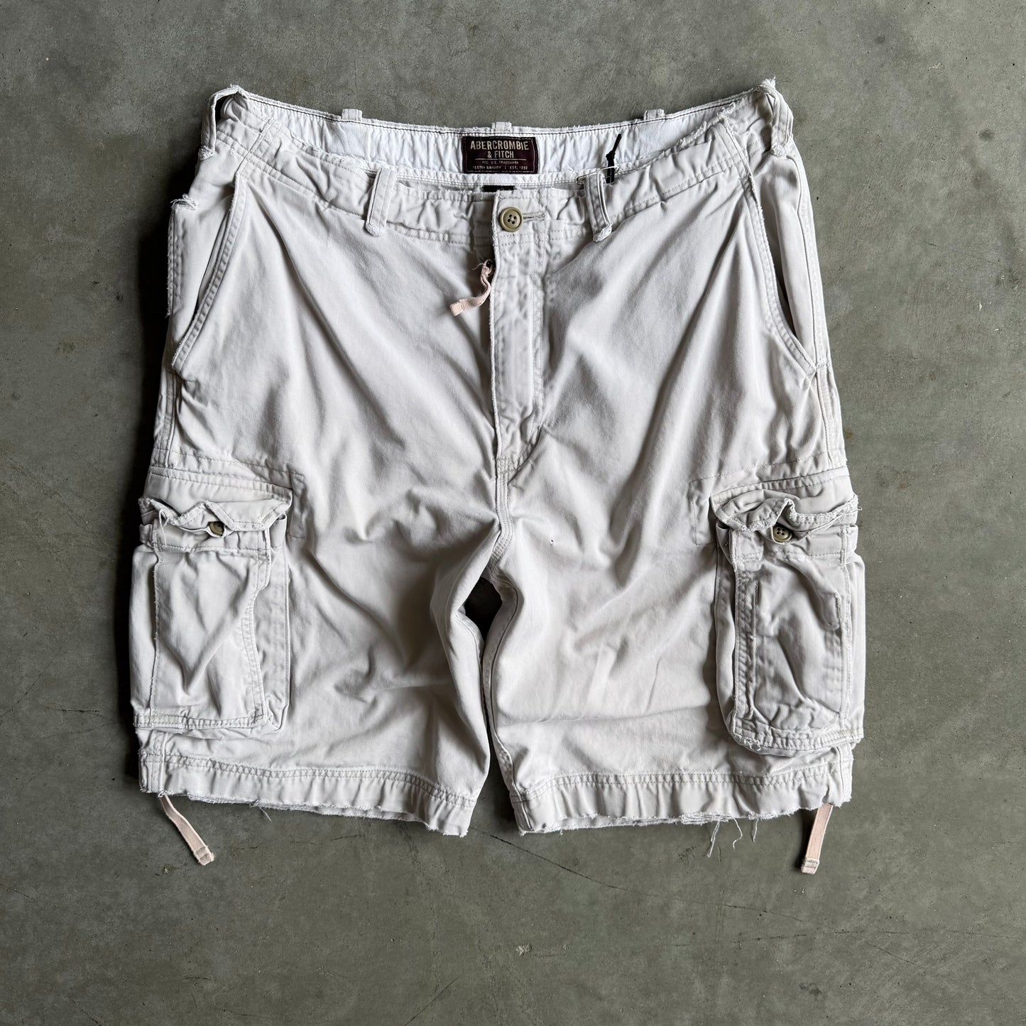 Y2K Abercrombie & Fitch Khaki Cargo Shorts