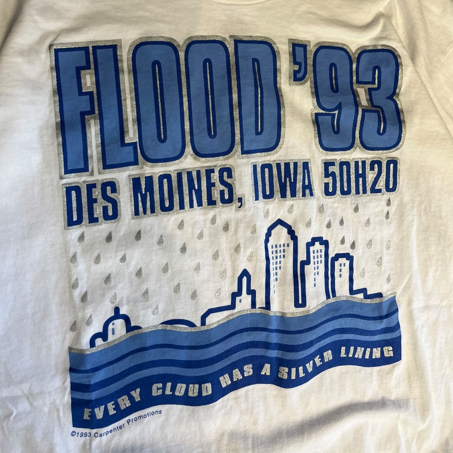 Vintage ‘93 Iowa Flood “Every Cloud Has a Silver Lining” Tee
