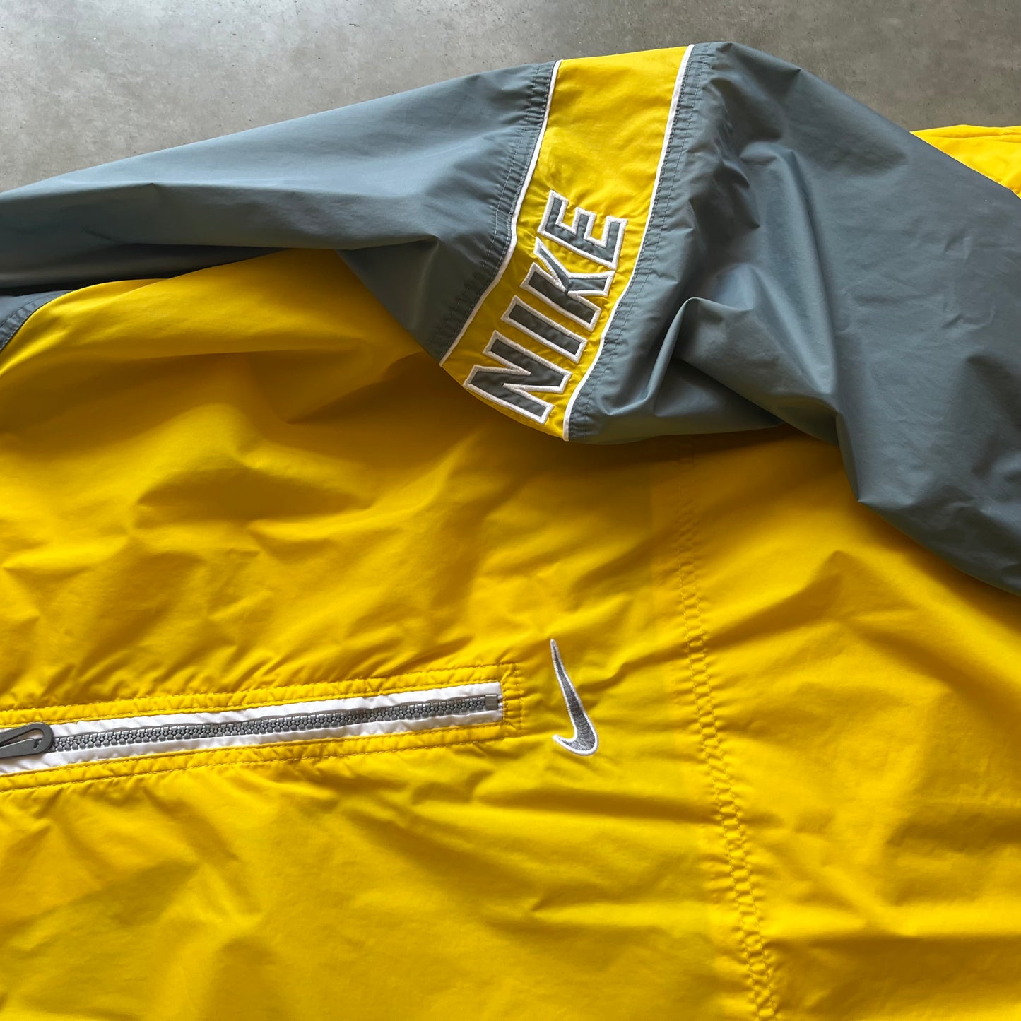 Vintage Nike Yellow & Gray Center Swoosh Windbreaker