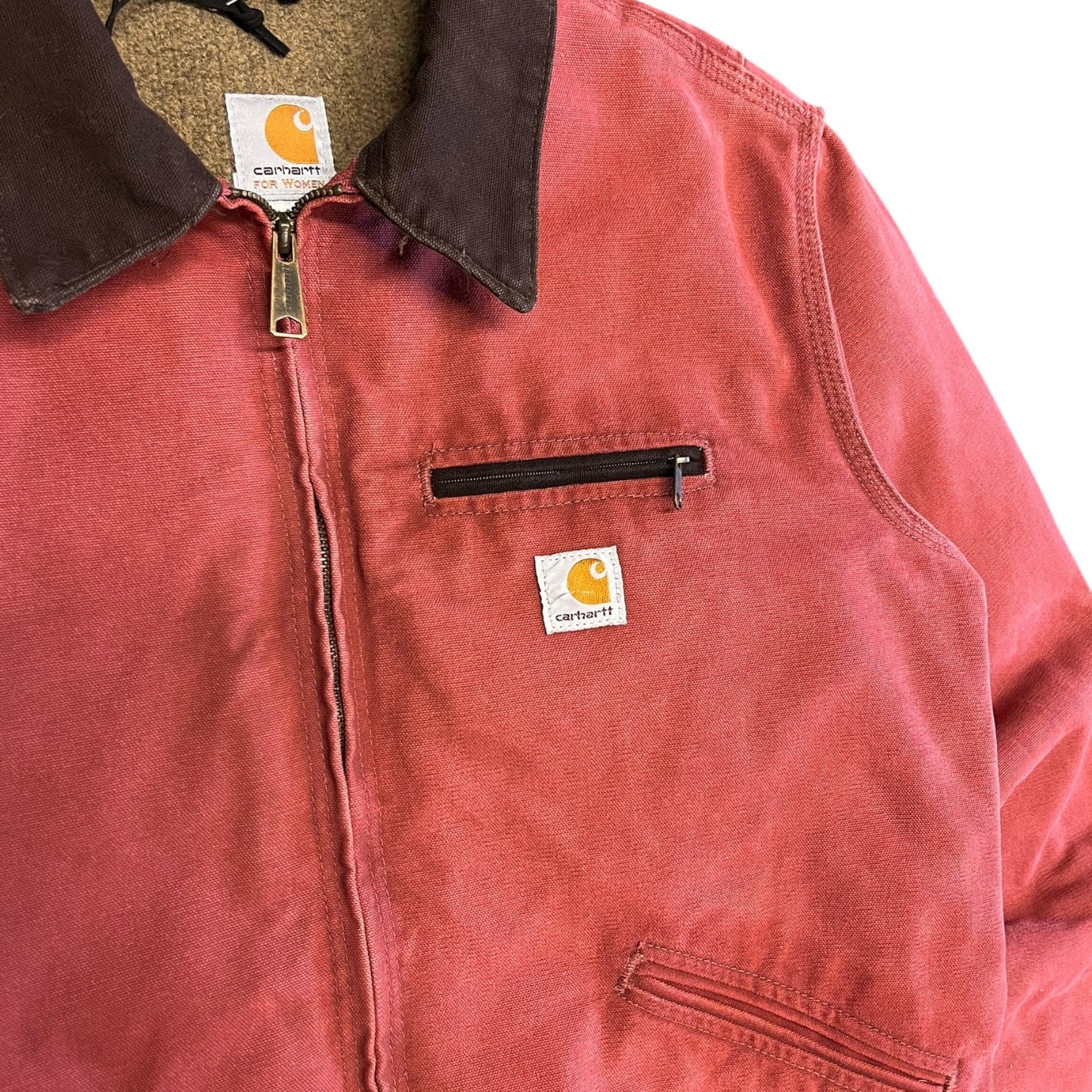 Woman’s Carhartt ‘WJ097 VRS’ Rose Sherpa Lined Detroit Jacket