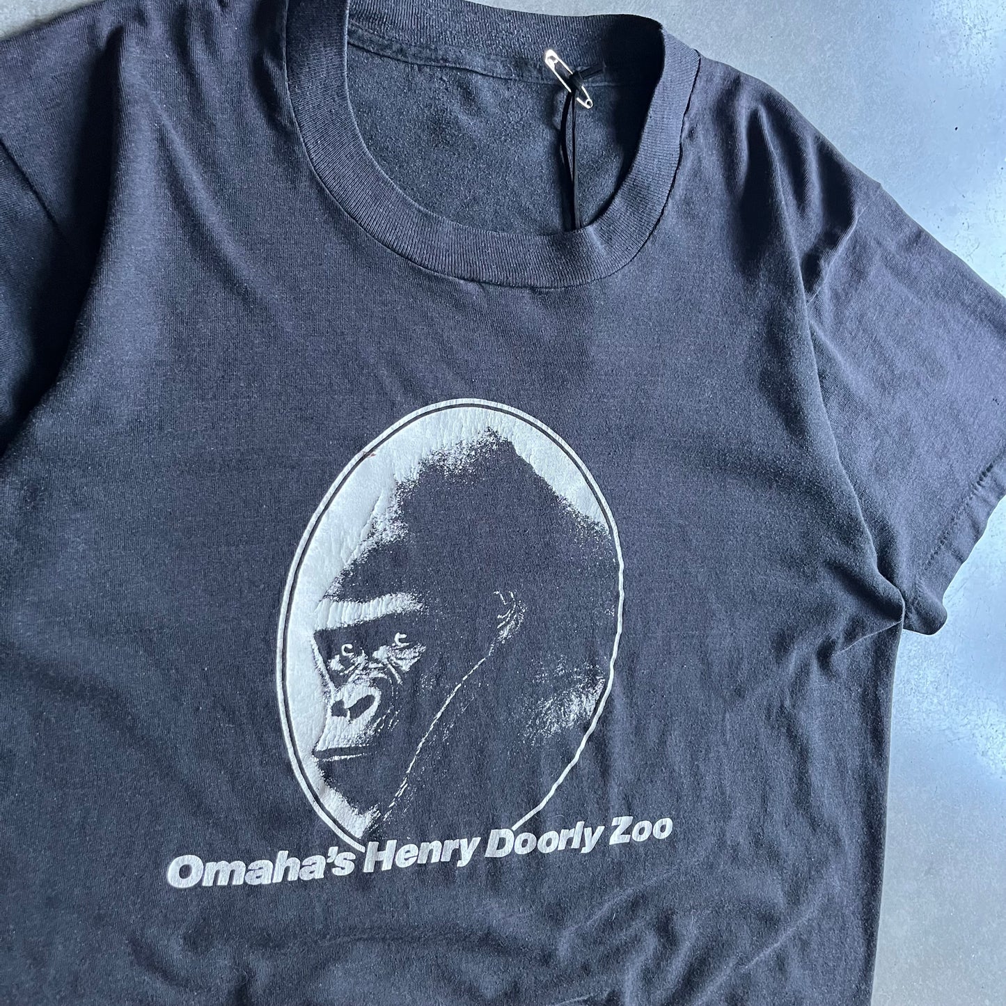Vintage Omaha Henry Doorly Zoo Thrill A Gorilla Tee