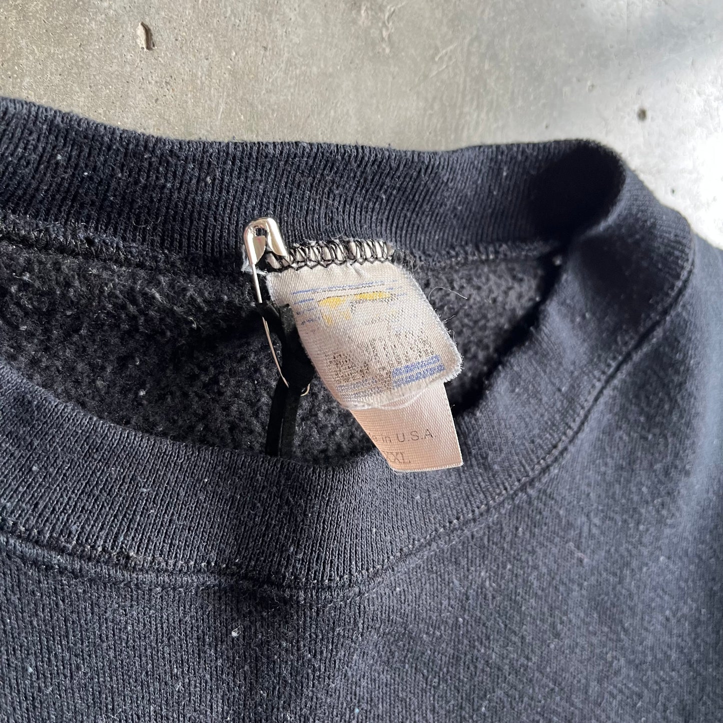 Vintage Iowa Hawkeyes Competition Crest Black Sweatshirt