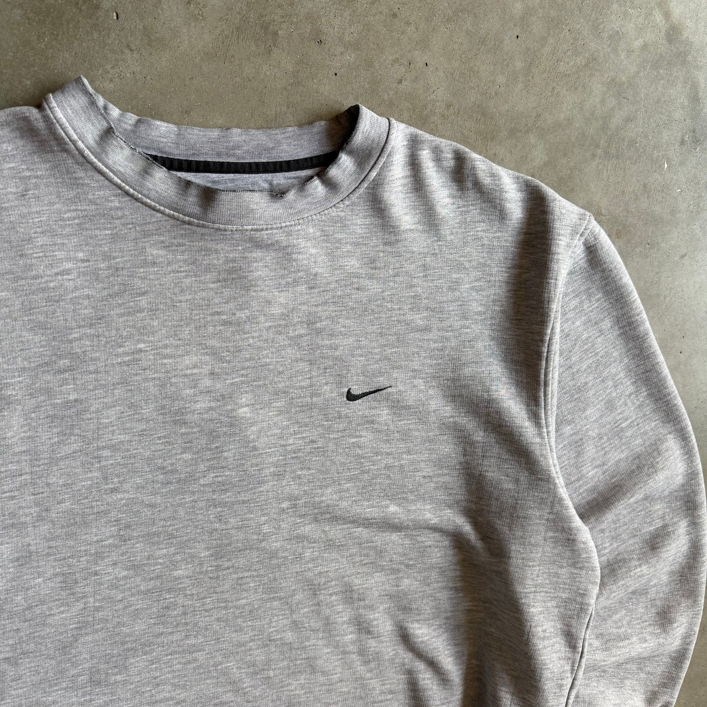 Y2K Nike Small Swoosh Gray Sweatshirt