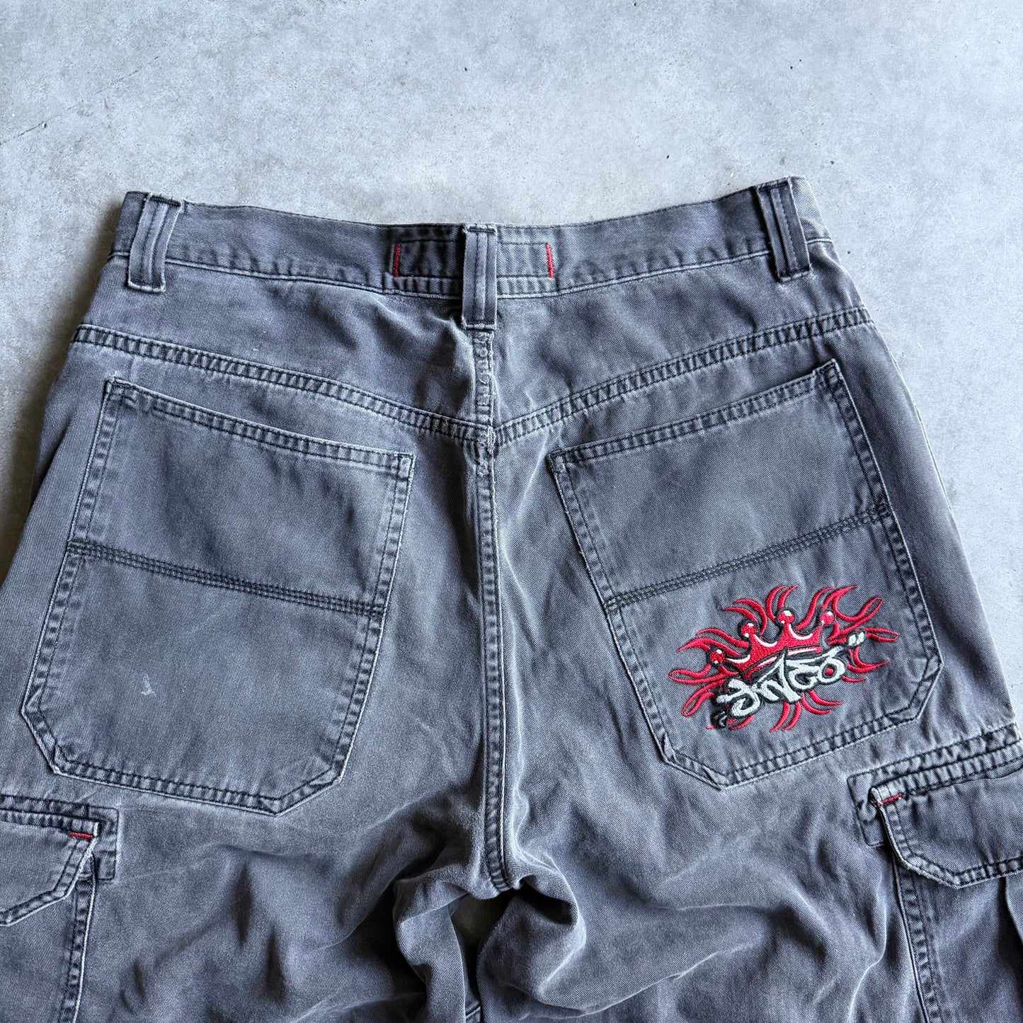 Vintage JNCO Jeans Tribal Crown Black Cargo Shorts