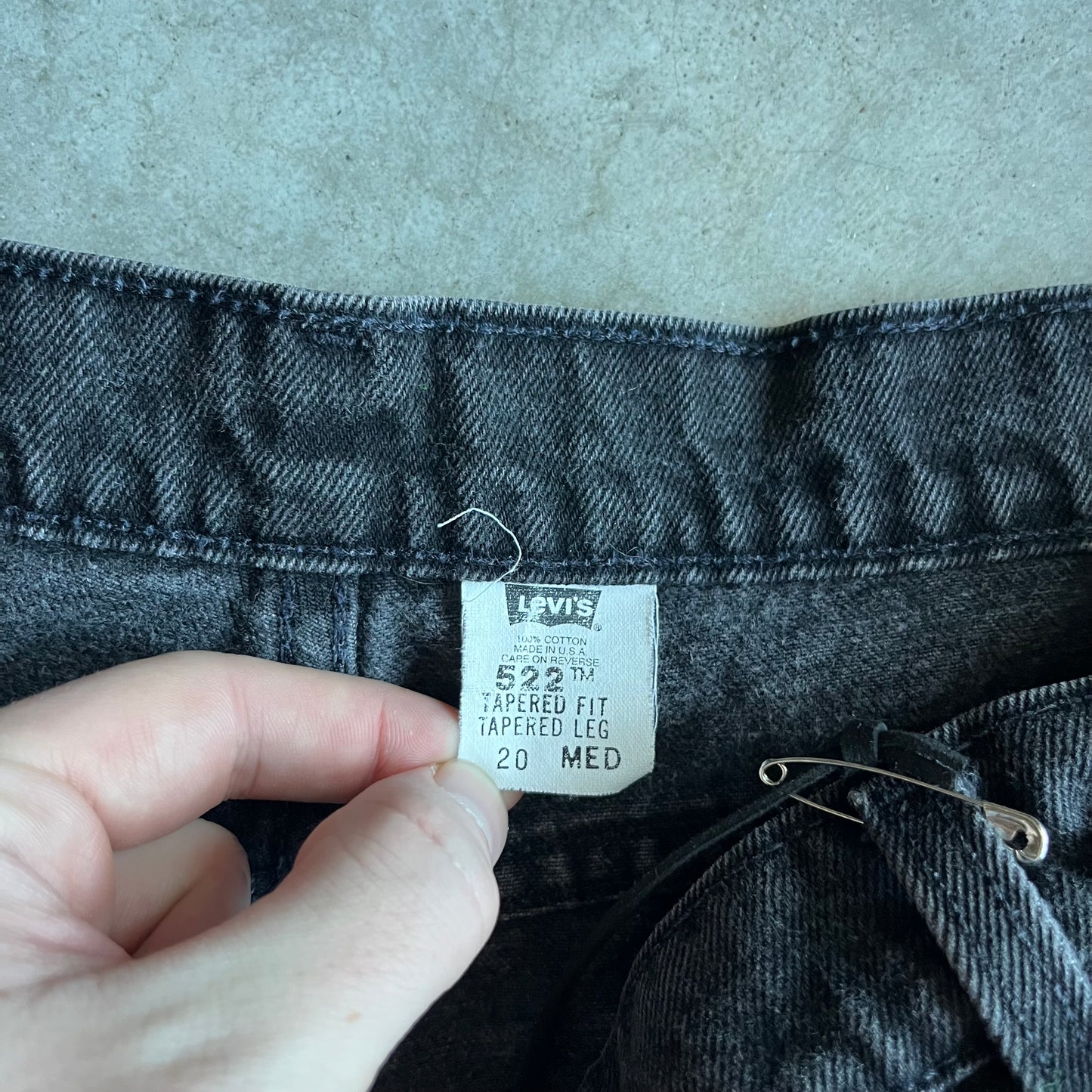 Vintage Women’s Levi’s 522 Black Tapered Fit Jeans