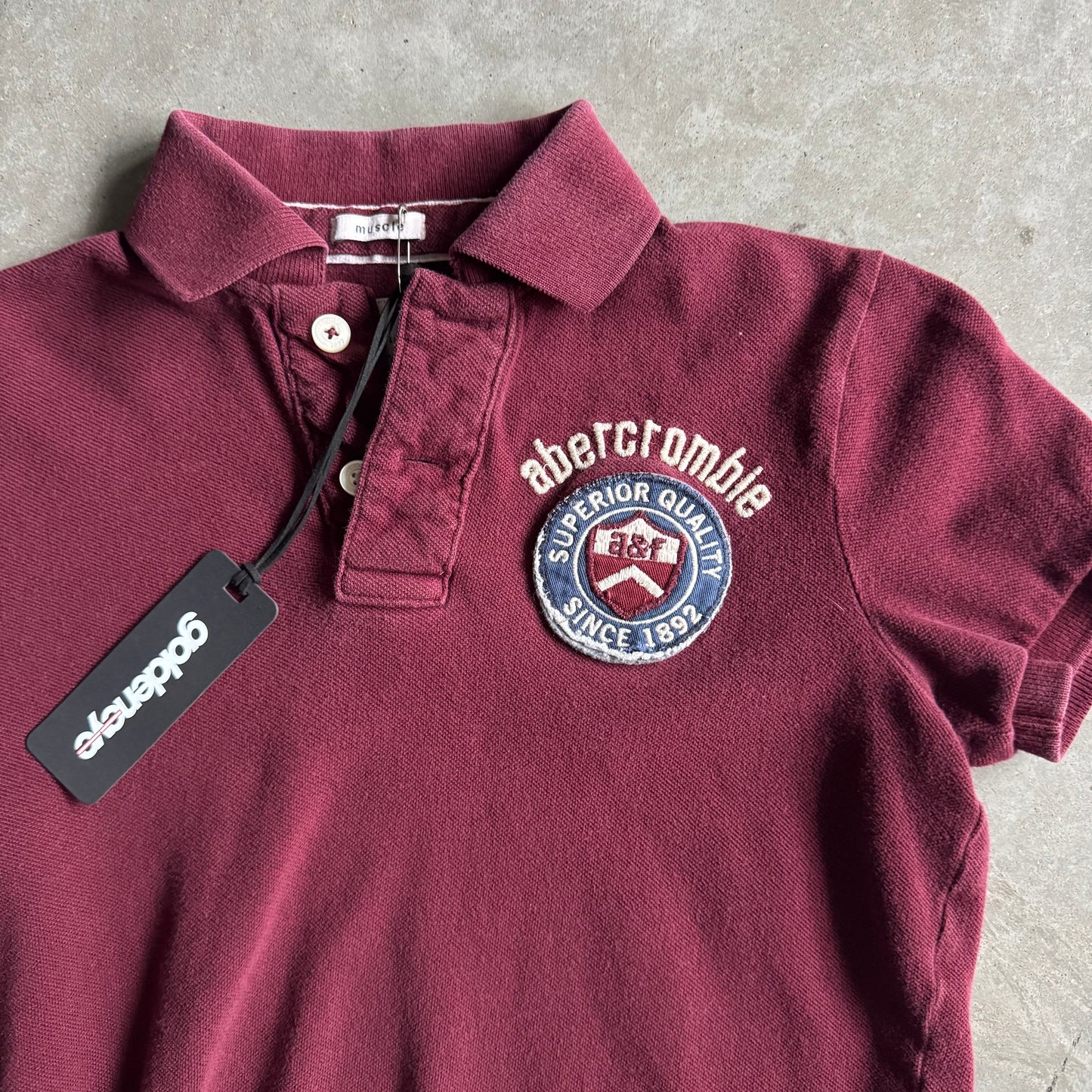 Women’s Y2K Abercrombie & Fitch Burgundy Polo w/ Crest