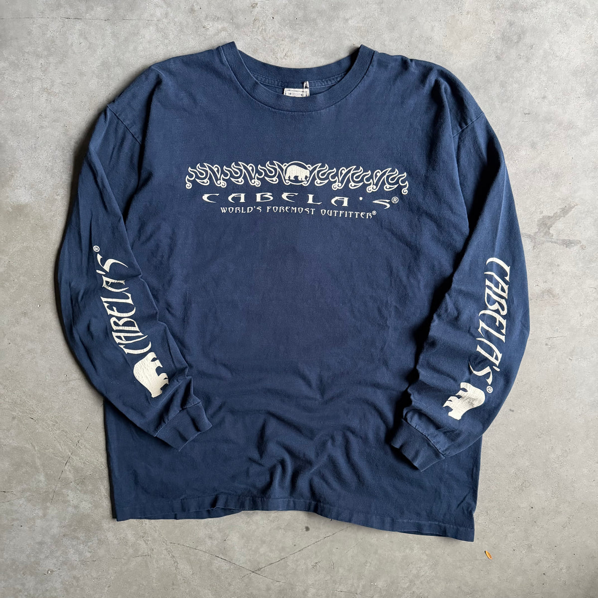 Vintage Cabela’s Tribal Spellout Polar Bear Longsleeve Tee