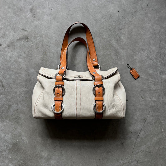 Y2K Coach White/Tan Pebbled Leather Chelsea Turnlock Shoulder Bag