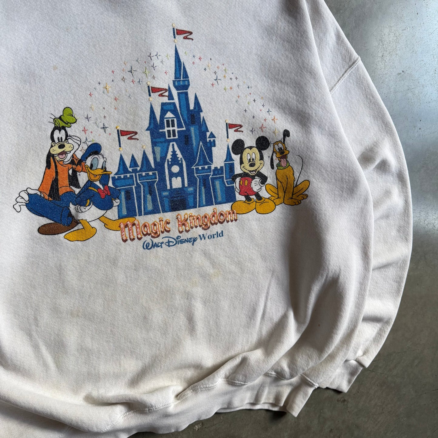 Vintage Walt Disney Magic Kingdom Mickey Characters Sweatshirt