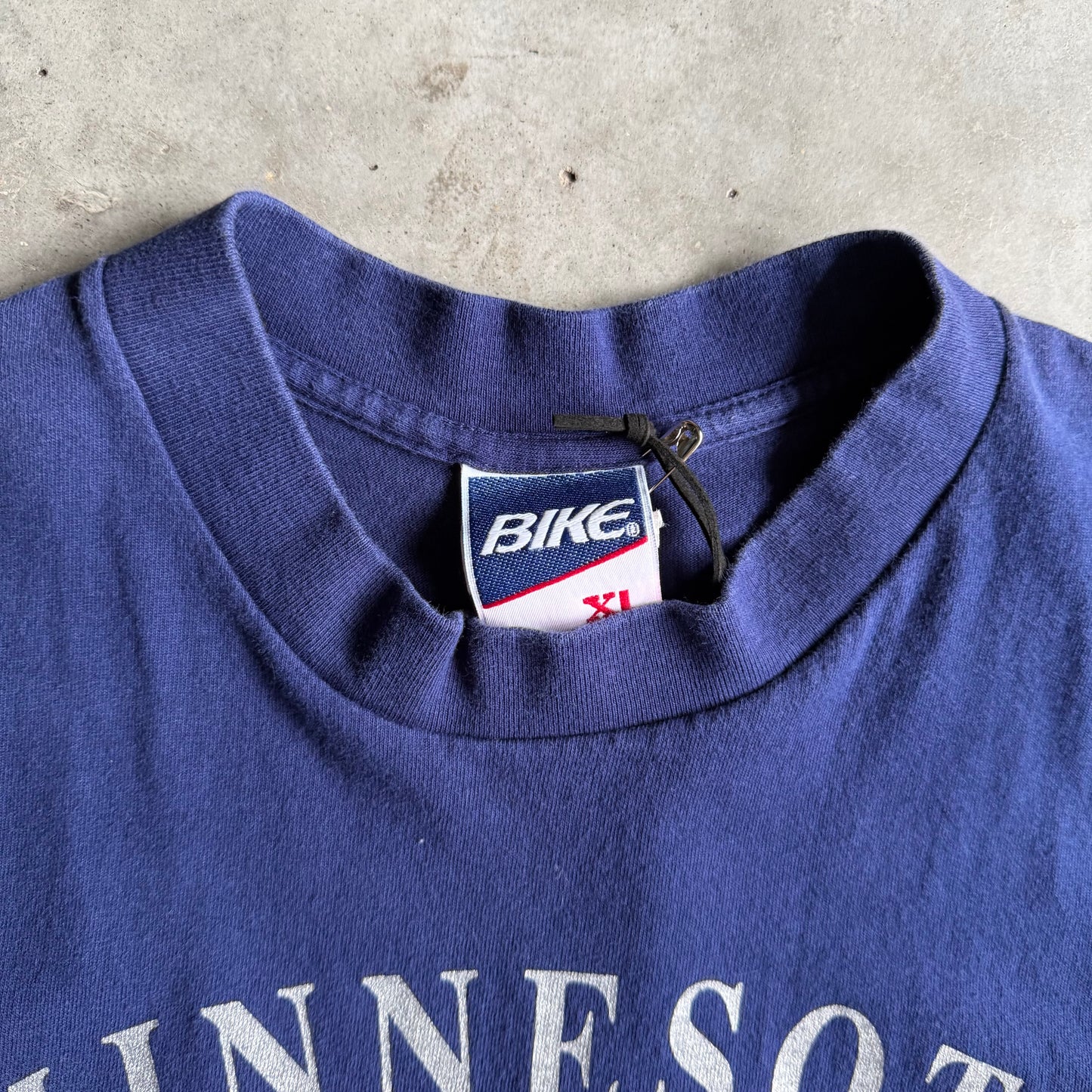 Vintage ‘96 Minnesota Twins Silver Print MLB Tee