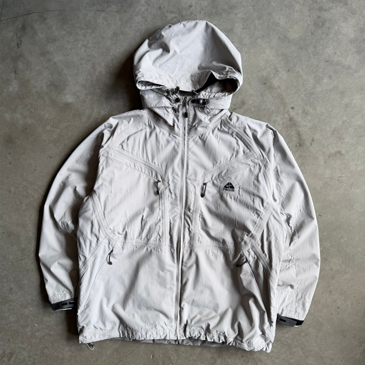 Y2K Nike ACG 3 Layer Grey Snowboarding Jacket