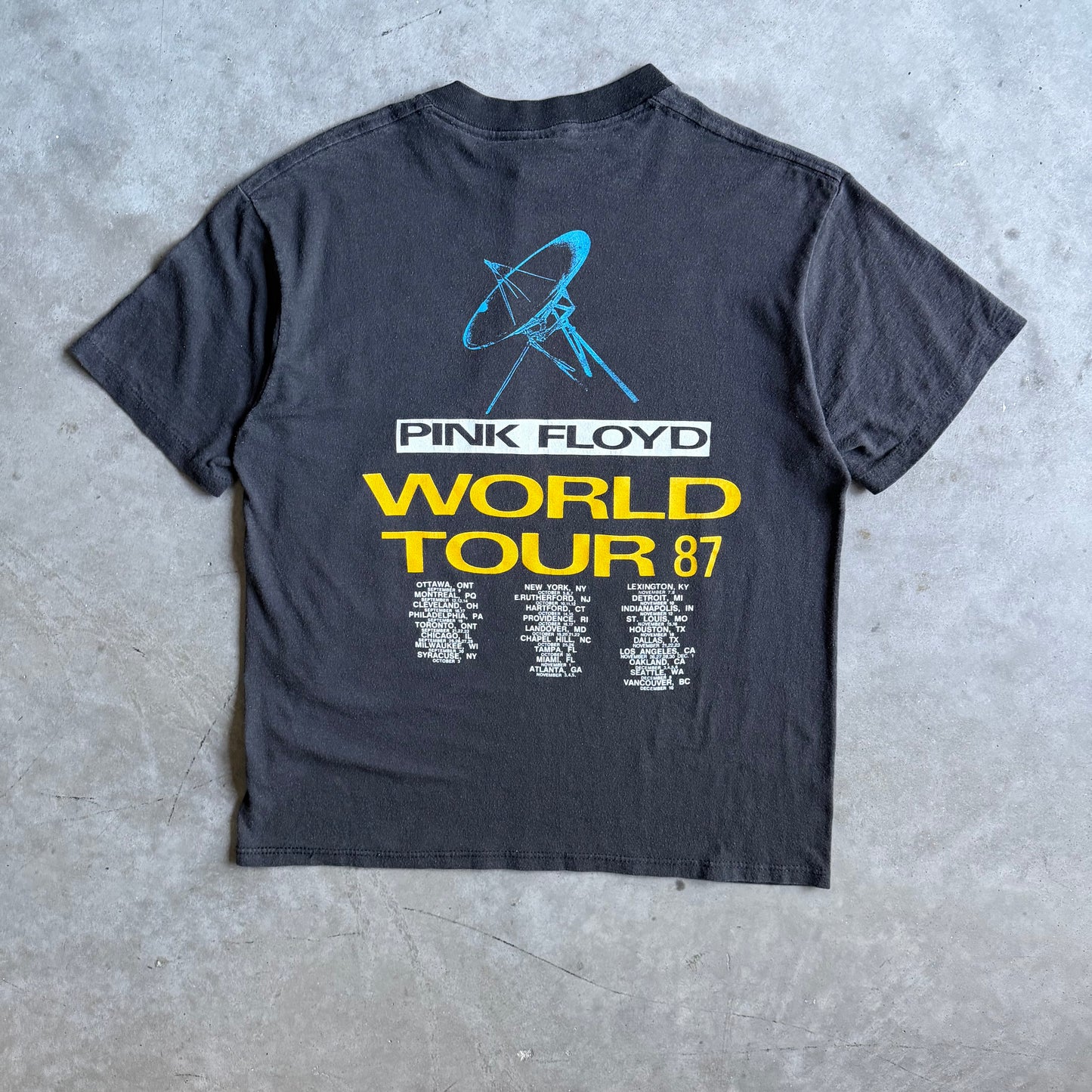 Vintage Pink Floyd 1987 World Tour T Shirt (L)