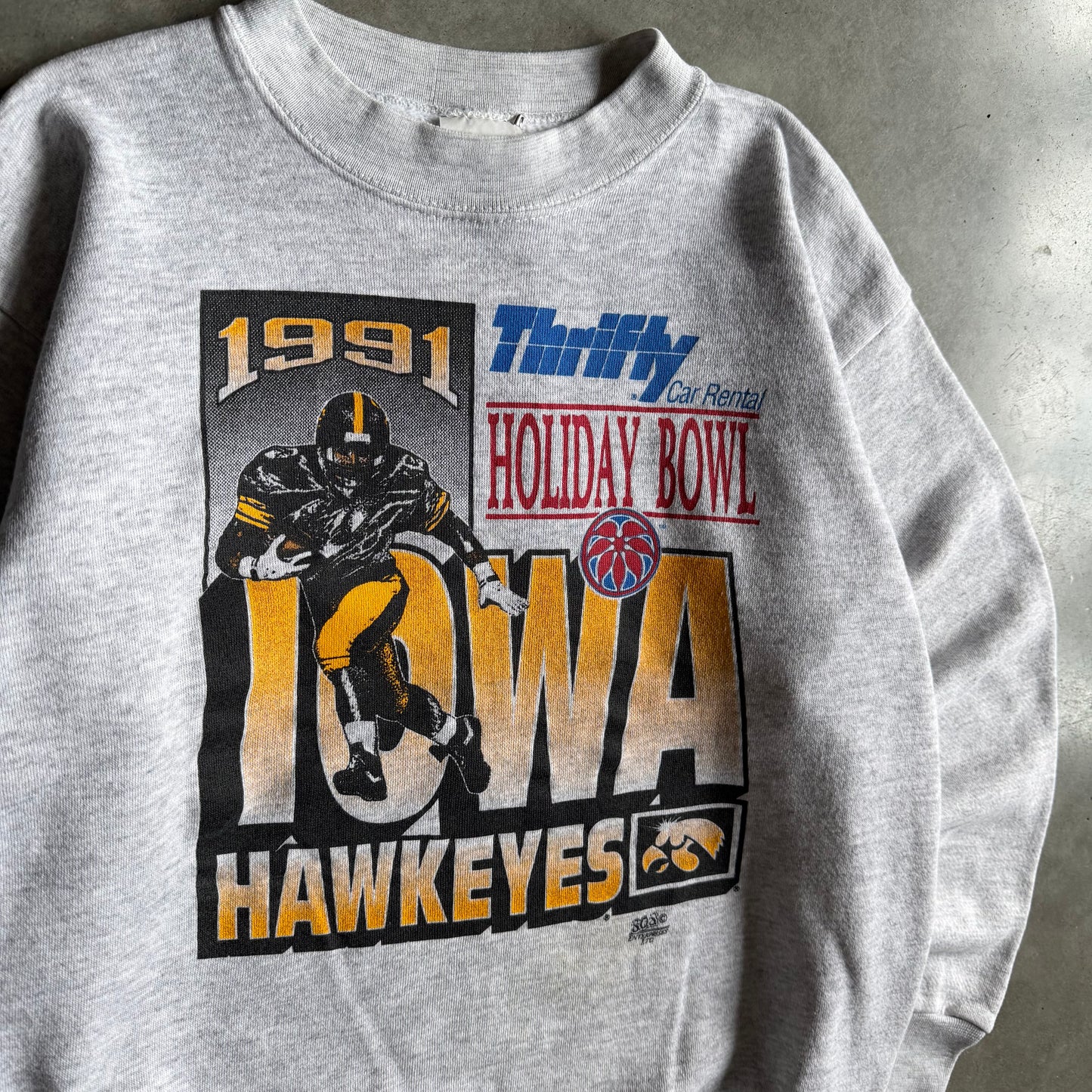 Vintage Iowa Hawkeyes 1991 Holiday Bowl Sweatshirt