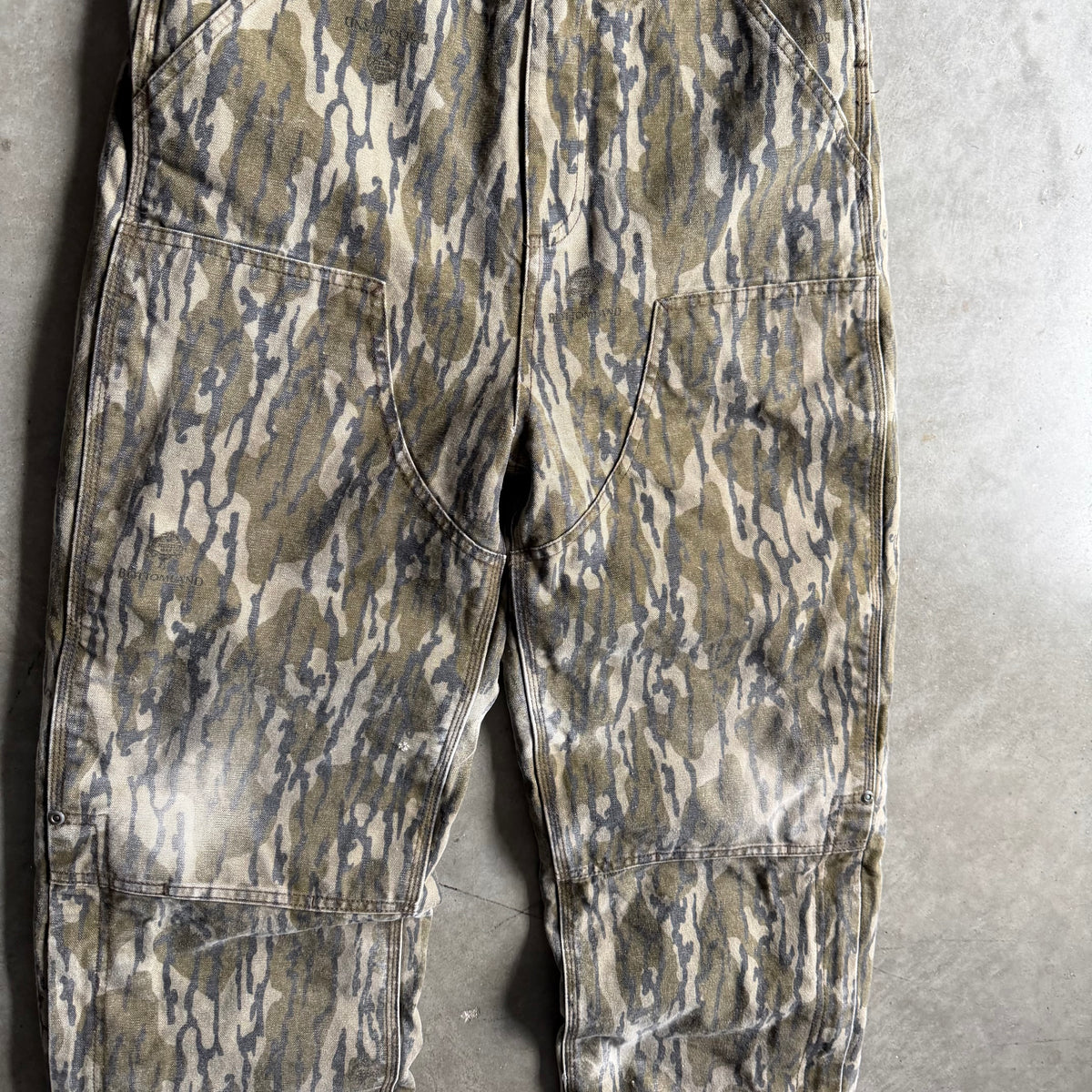 Y2K Women’s Carhartt Camo Double Knee Snow Overalls