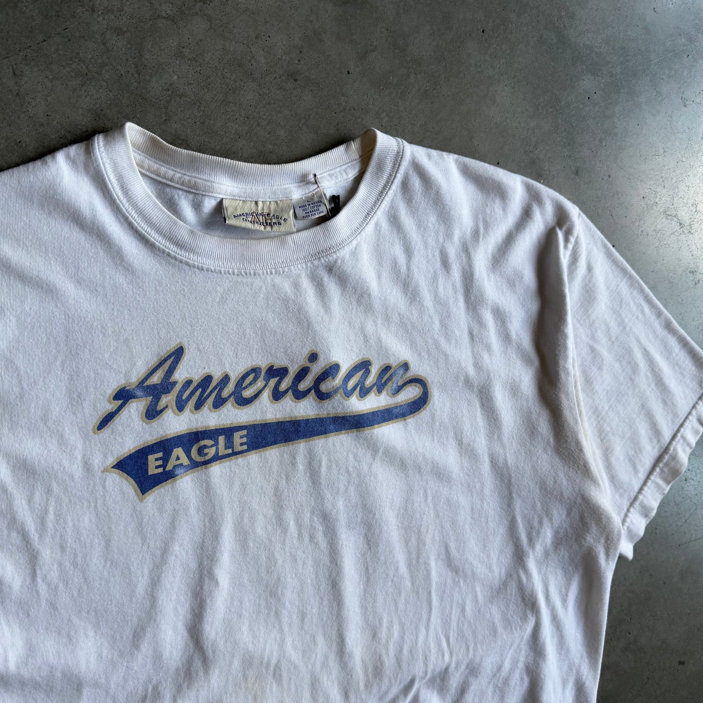 Y2K American Eagle Tail Script Logo Heather Tee