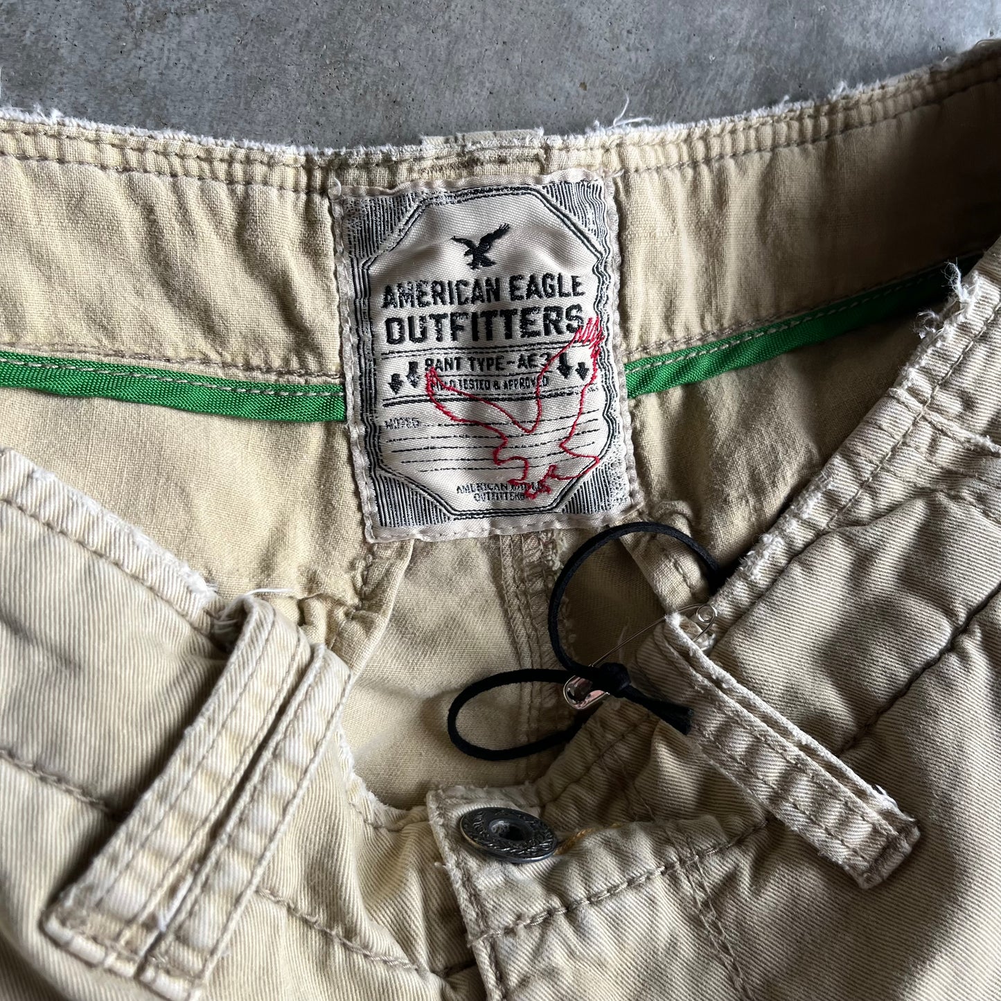 Y2K American Eagle Tan Cargo Shorts