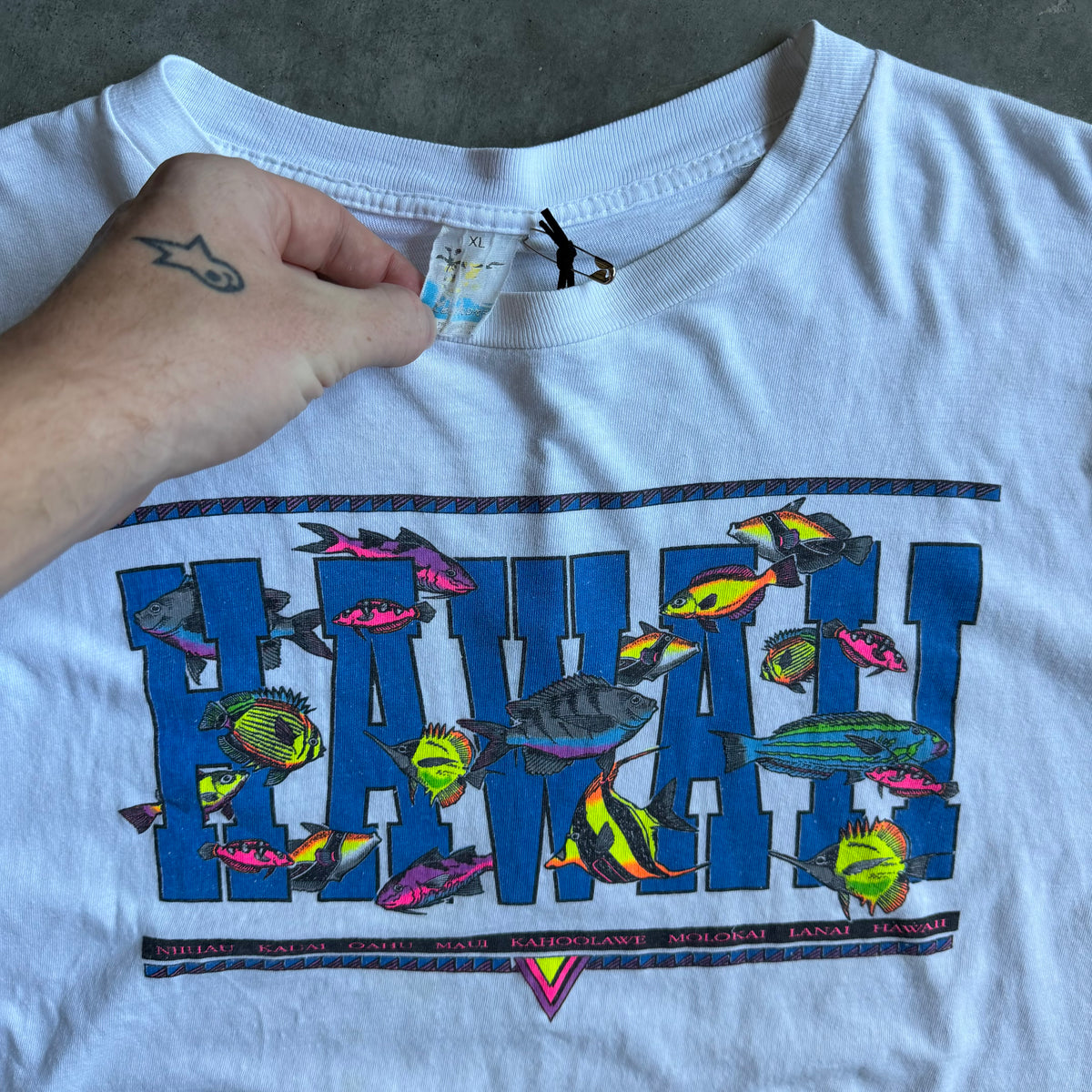 Vintage Hawaii Spell-Out & Tropical Fish Tee