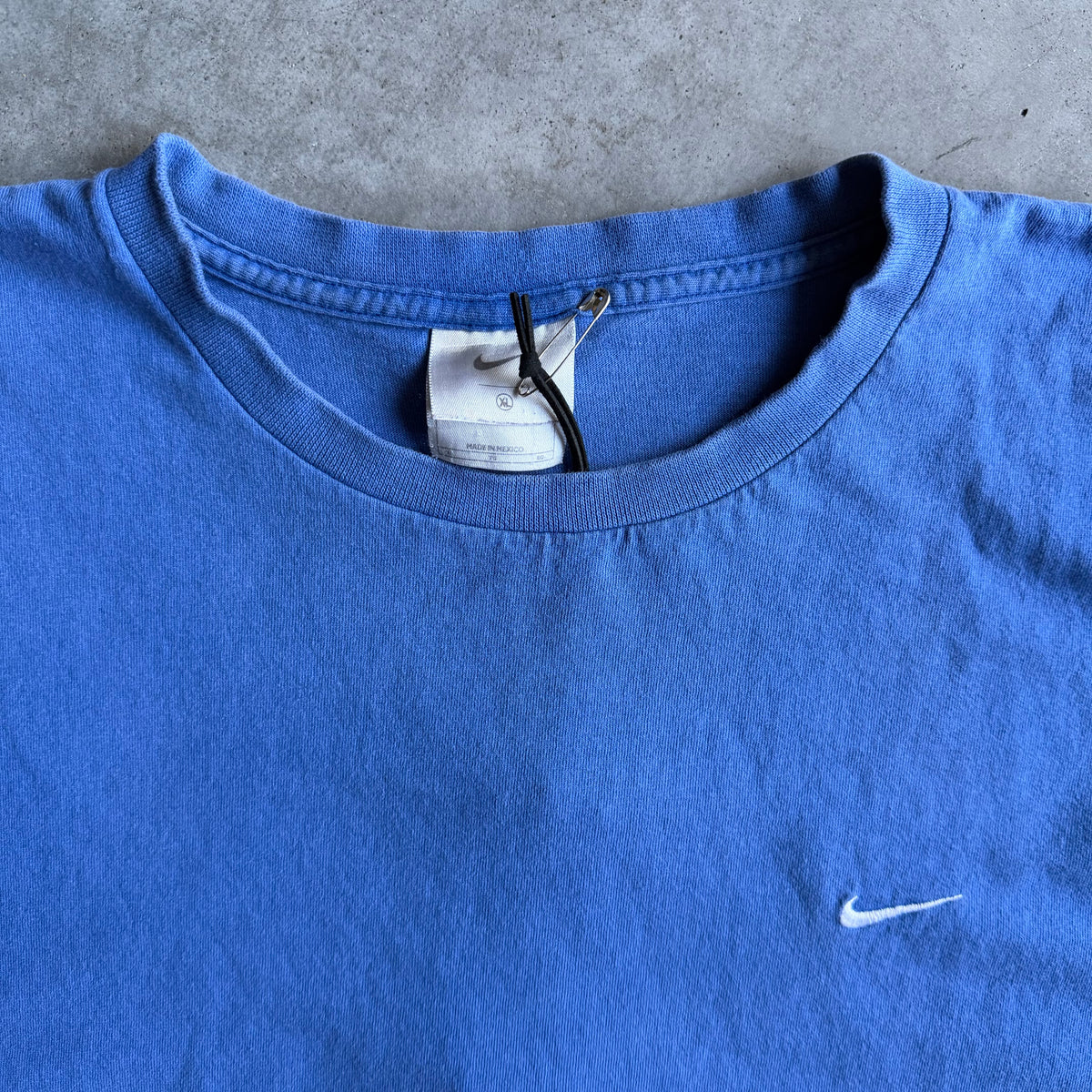 Y2K Nike Small Swoosh Big Blue Tee